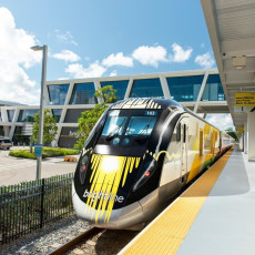 BRIGHTLINE TRAIN - (SAÍDAS DE FORT LAUDERDALE PARA ORLANDO)